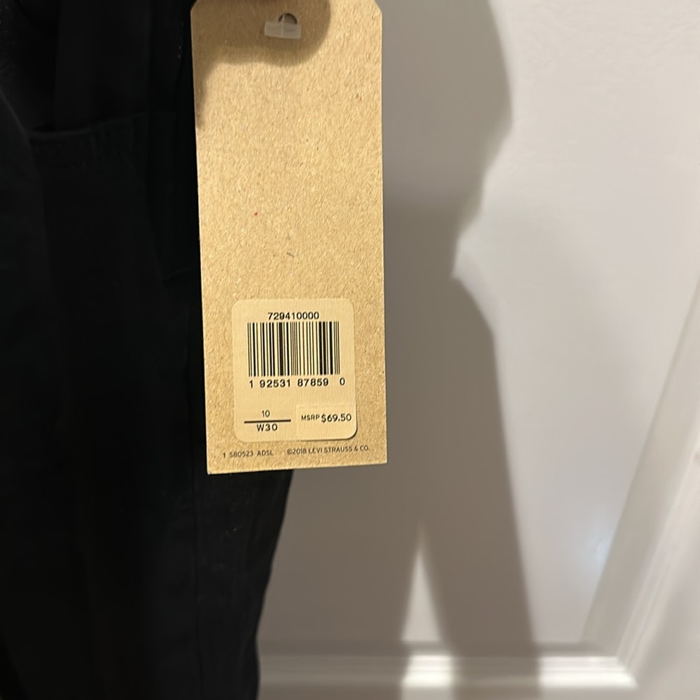 Levi’s - Picture 2 of 4
